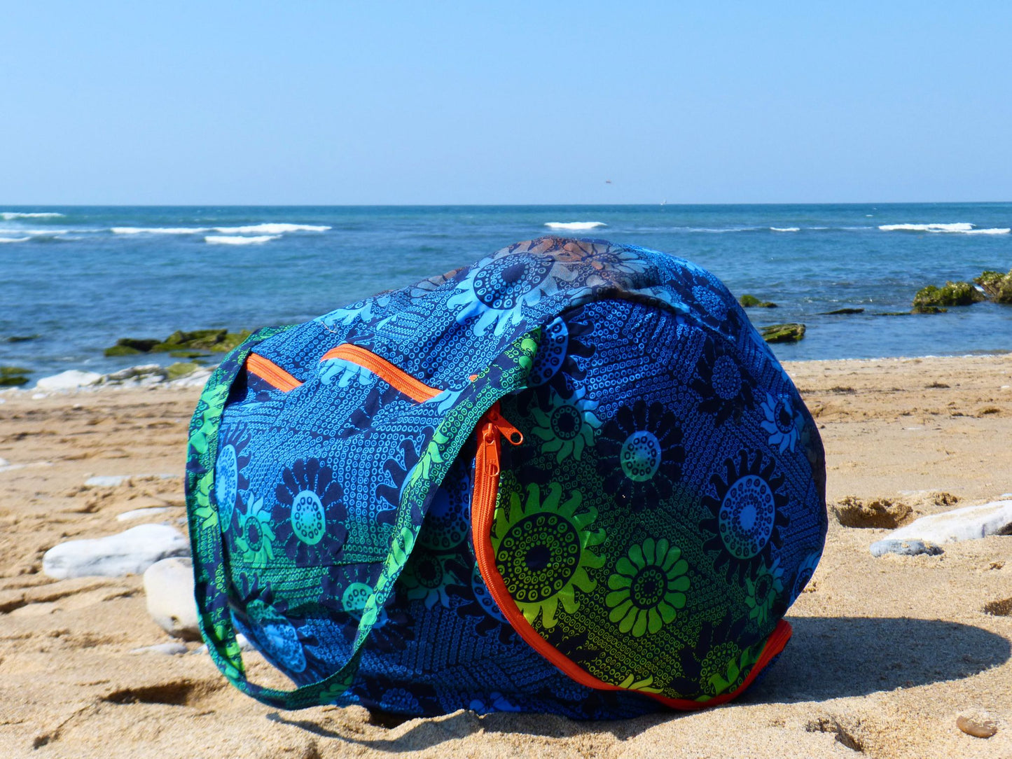 Coussin de plage fleurs avec anse